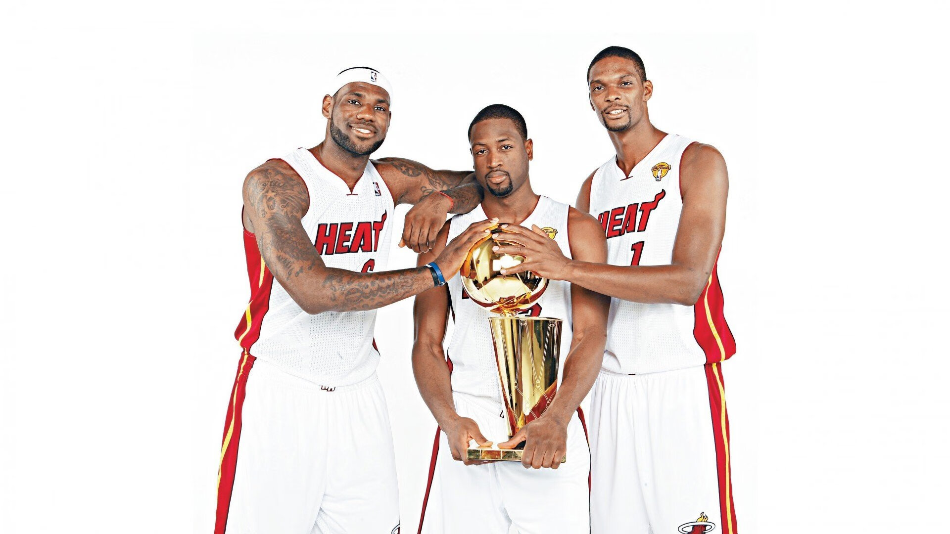 九游体育下载-历史上的第一人：首次夺冠的瞬间，第一位冠军